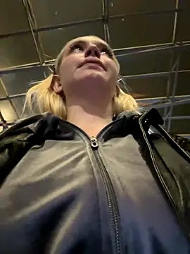 Milkyy_wway live sex cam