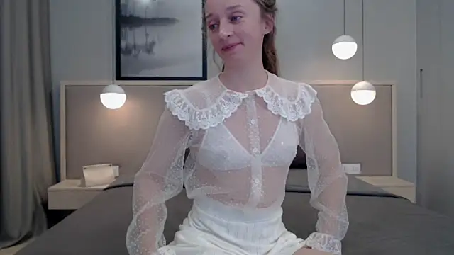 ShySchoolGirl live sex cam
