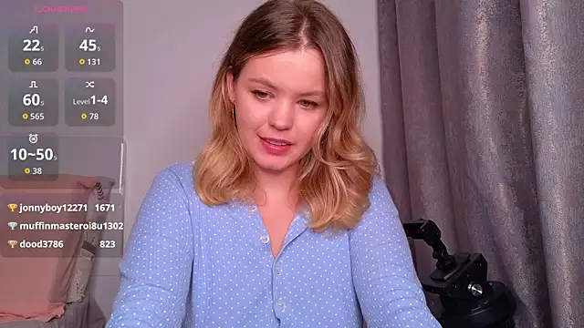 Milana15 live sex cam