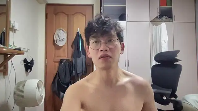 Passionatetwink2 live sex cam