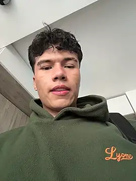Logan_smith1 live sex cam