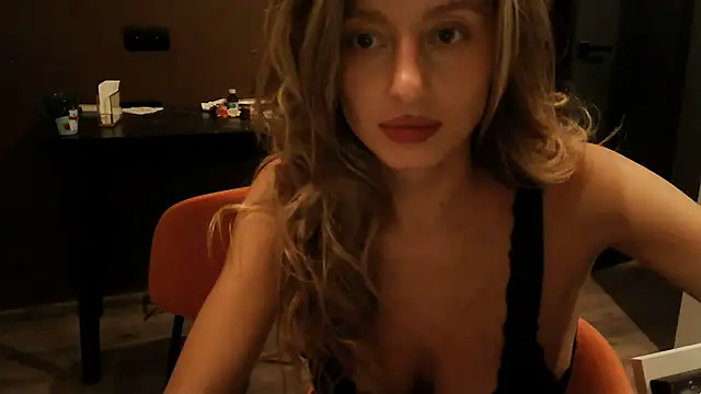 Miralyn live sex cam