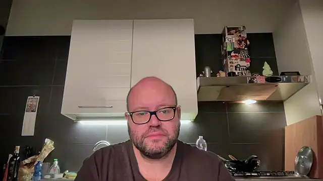 theitalianbear live sex cam