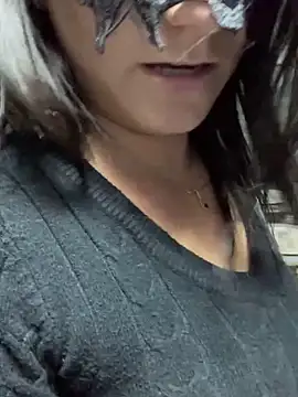 LoveSperm75 live sex cam