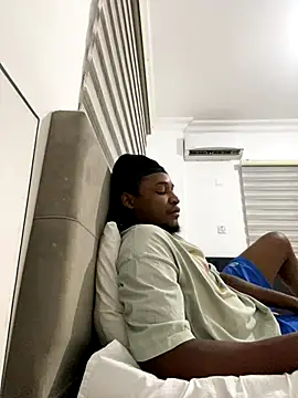 finefinance live sex cam