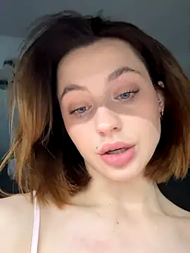 Camilla_Railian live sex cam