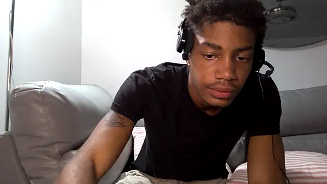 BlackBullTitus live sex cam