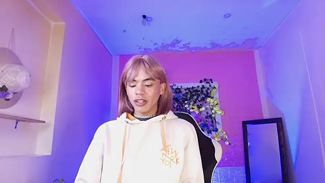 Katy_bratz_ live sex cam