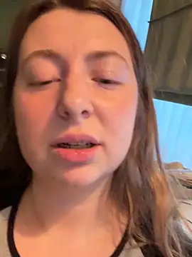 curvyflawless live sex cam