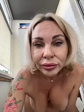 Hotnessi live sex cam