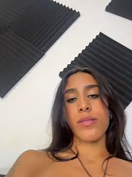 Ambeer_Rousess live sex cam