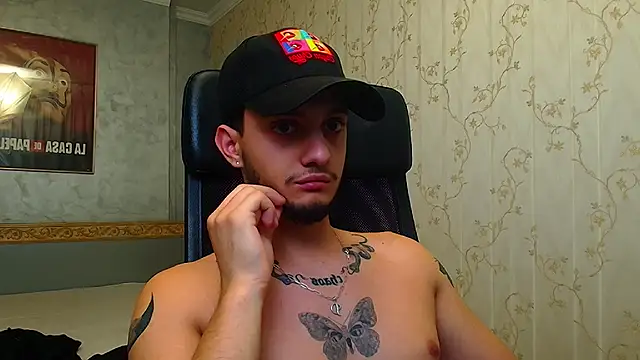 OscarGriffin live sex cam