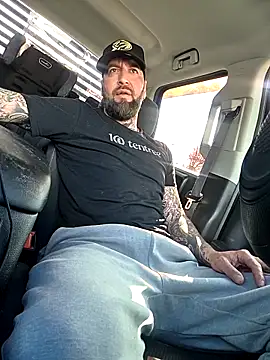 Beardedtattood live sex cam