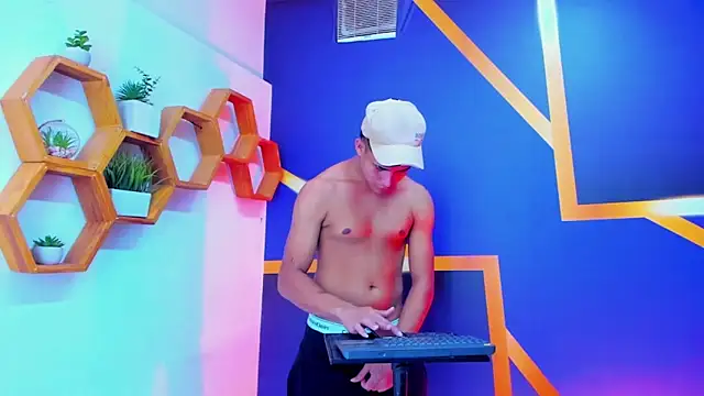 The_Boy_King live sex cam
