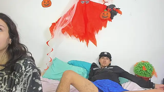 Laura_and_Kevin live sex cam