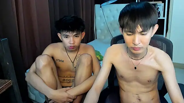 XloverXsiantwink live sex cam