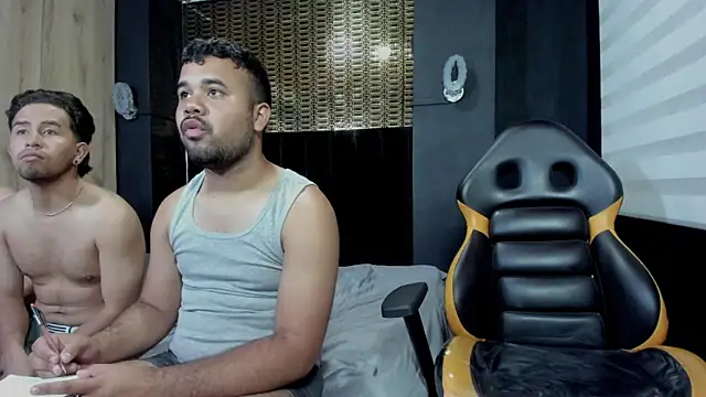 MichaelNewMan25 live sex cam