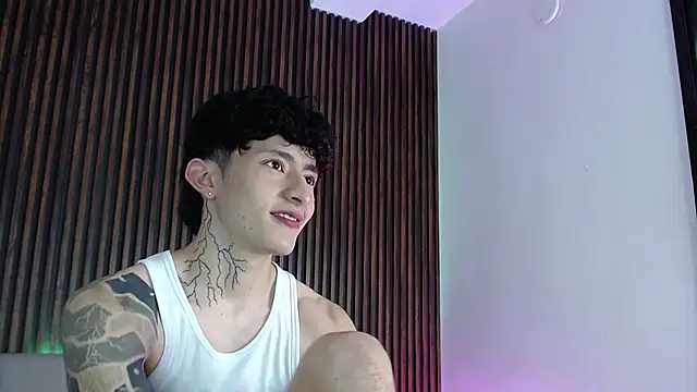 troy_rouge live sex cam