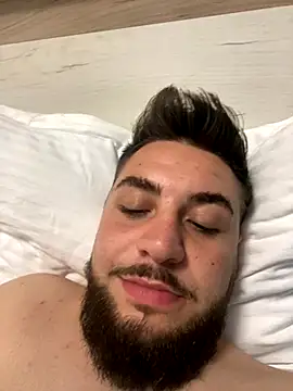 MilanYaman live sex cam