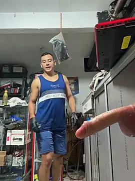 Paul22cm- live sex cam