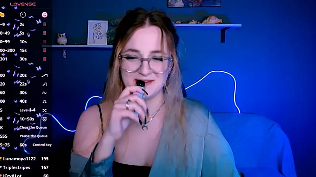 luna_berryy live sex cam
