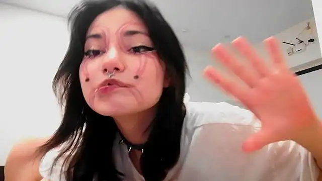 Beeping_Creature live sex cam
