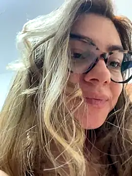 alicee16 live sex cam