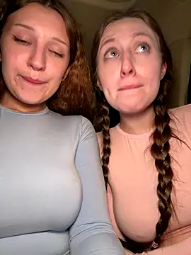 FroggyAnna live sex cam