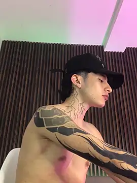 troy_rouge live sex cam