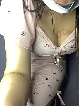 Roumi1 live sex cam