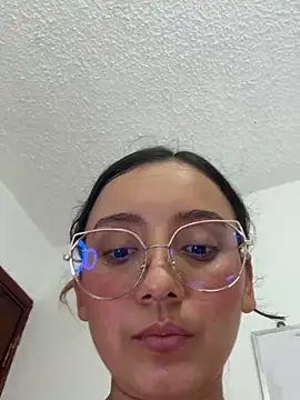 Kay_LustyWife live sex cam