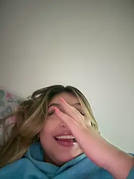 lunablossom_ live sex cam