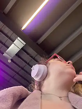 brooklynivy live sex cam