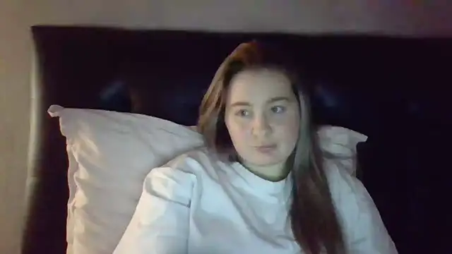 Karyllia live sex cam