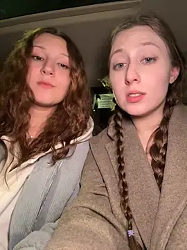 FroggyAnna live sex cam