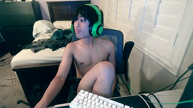 youngasianboy2007 live sex cam