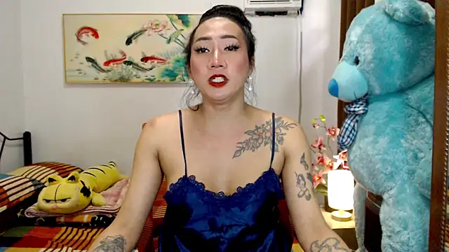 LovelyQueen69 live sex cam