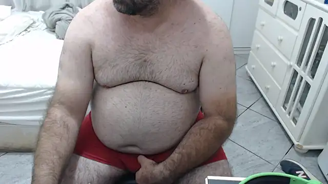 MysterBearMG live sex cam