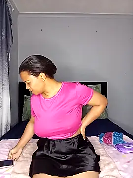 Sultrytits6 live sex cam