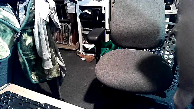 Oldmanphlwiss live sex cam