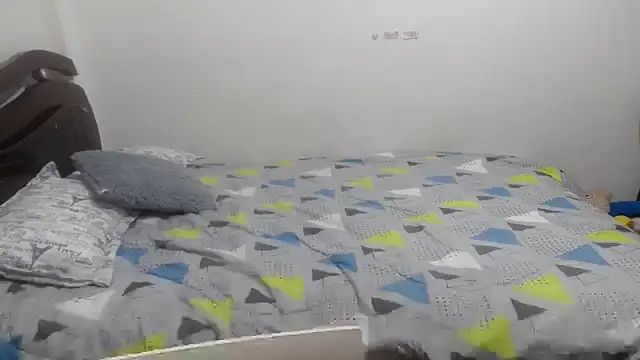 Tu-Reina live sex cam