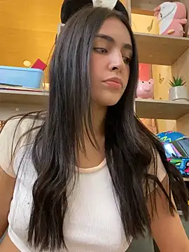 DaphneUwu live sex cam