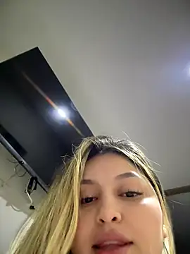 lunablossom_ live sex cam