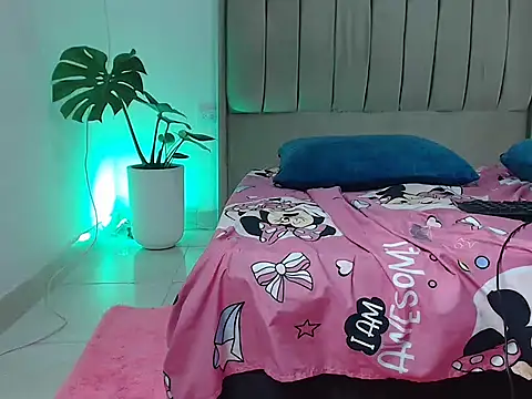 h0t_coupl3 live sex cam