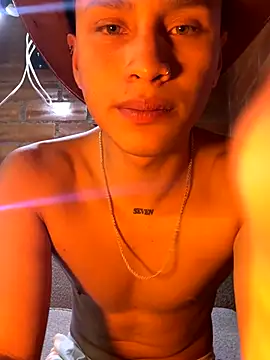 pipeynick live sex cam