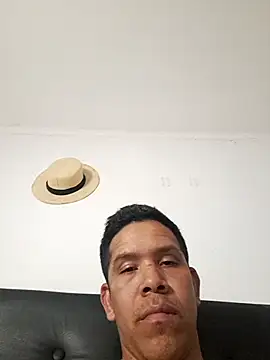 liamlara live sex cam
