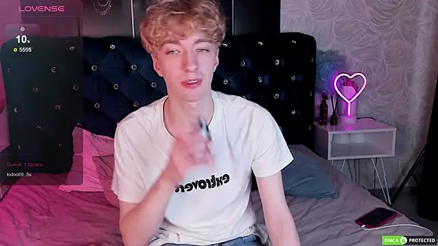 TrevorBenson live sex cam