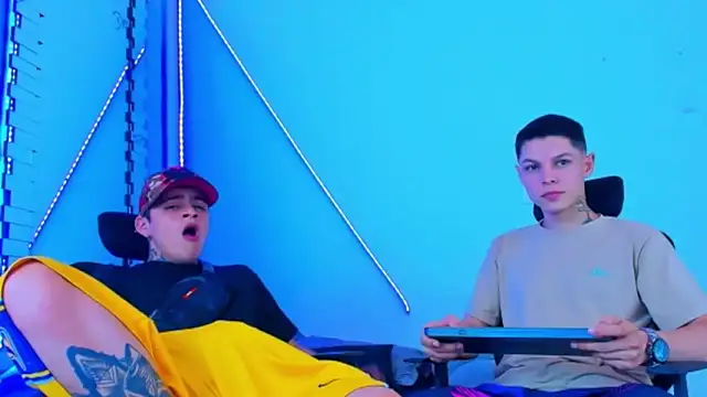HOT_boy2025 live sex cam