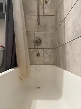 StrokinSnowman live sex cam