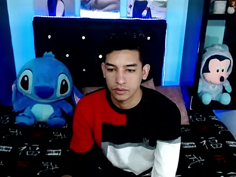 x_Aaron_x live sex cam